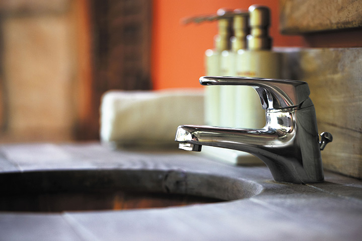 A2B Plumbers are able to fix any leaking taps you may have in Forty Hill. 